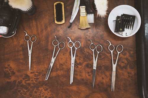 Essential Barber Tools Every Pro Needs in Their Kit