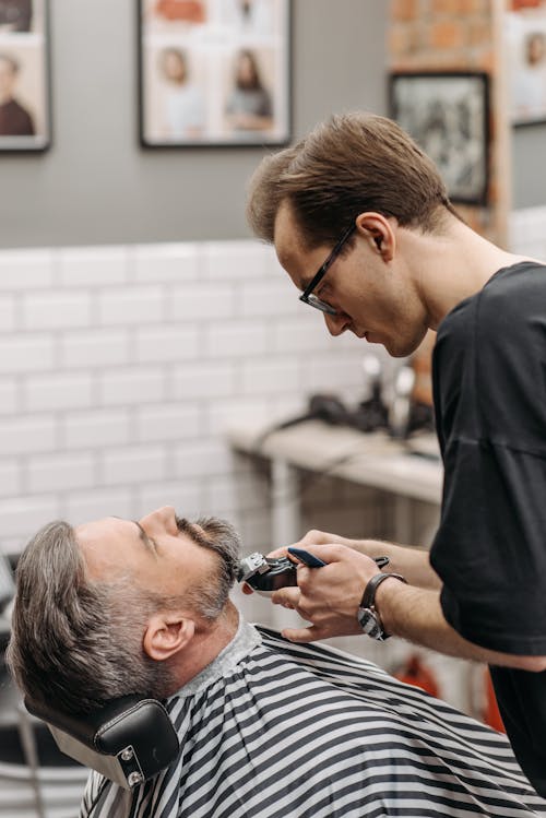 Selecting the Ultimate Barber Shaver for Ultra-Close Cuts