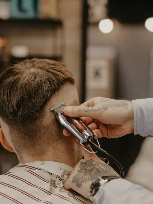 A Guide to Choosing the Ultimate Barber Tools for a Flawless Look